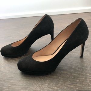 Stuart Weitzman Black Pumps!